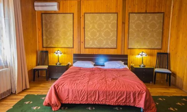 Номер улучшенный однокомнатный 1 категории в санатории Вилла Арнест в городе Кисловодске - фотография