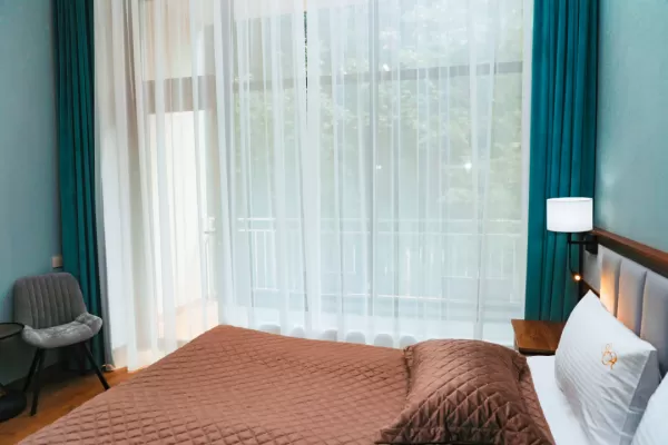 Номер «Стандарт» в корпусе «София» в санатории «Вилла Арнест» в Кисловодске - фотография