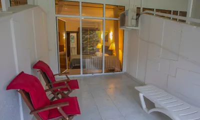 Номер стандарт семейный 1 категории в санатории Вилла Арнест в городе Кисловодске - фотография