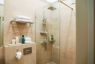 Номер «Стандарт» в корпусе «София» в санатории «Вилла Арнест» в Кисловодске - фотография